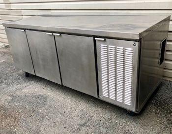 UNDERCOUNTER FRIDGE
